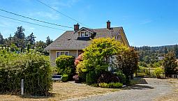 Acreage In The City!