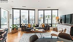 1610 989 Nelson Street Vancouver, British Columbia