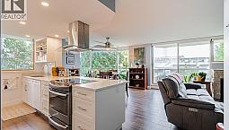 402 728 Farrow Street Coquitlam, British Columbia