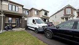 27 Bermondsey Way Ottawa, Ontario