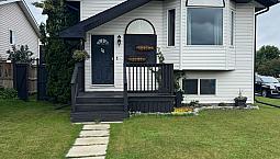 4 Bedroom House Close To School