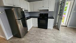 One-bedroom Main-floor Downtown Barrie