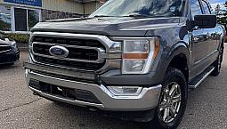 2022 Ford F-150 Xlt - V8, Great Condition, Clean Carfax!