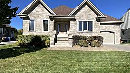 $789,000 - Bungalow For Sale In Salaberry-De-Valleyfield