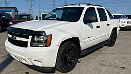 2008 Chevrolet Avalanche Ls 4x4 * 187000km - 8 Pneus Sur Mags *