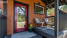 Three Bedroom Suite In Slocan Valley