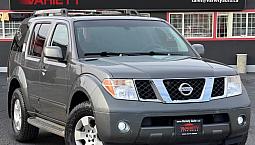 2005 Nissan Pathfinder Le