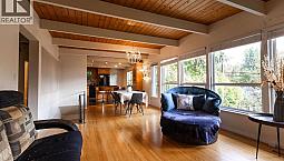3063 Royal Avenue North Vancouver, British Columbia