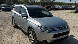 2014 Mitsubishi Outlander Es 4Wd!!! Heated Leather!! Sunroof!!