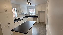 7 1/2 Av. Belvédère - Disponible Septembre