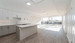 Large 1 Bedroom Suite Available - 1 Month Free!!!
