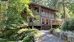 901 Windjammer Road Bowen Island, British Columbia