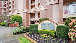 104 75 Songhees Rd Victoria, British Columbia