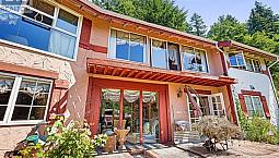 35 Lions Bay Avenue Lions Bay, British Columbia