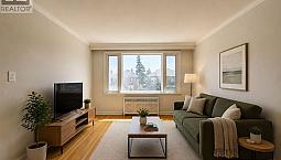 2Nd Fl - 82 Lanark Avenue Toronto (Oakwood Village), Ontario