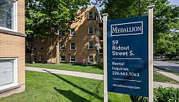 59 Ridout - Bachelor Apartment For Rent