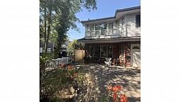 3 623 10Th Avenue Vancouver, British Columbia