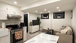121 Sorauren Ave - 4