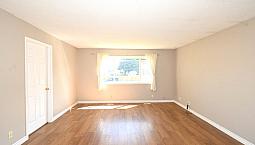 3-Bedroom 1-Bathroom L 8077A Rochester Crescent L Upper Unit