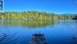 4713 Hotel Lake Crescent Garden Bay, British Columbia