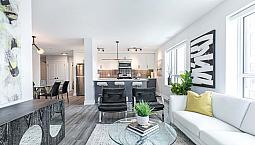 Large & Bright 2 Bedroom + Den & 2 Bath At The Barrel Yards