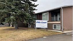 3 Bed 1.5 Bath Unit In Olds, Ab