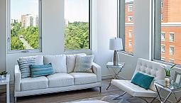 Beautiful 2 Bedroom - Near Public Gardens