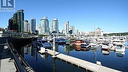 1008 588 Broughton Street Vancouver, British Columbia