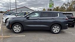 2025 Mitsubishi Outlander Es S-awc | No Accidents