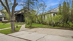 Close To Wascana Park