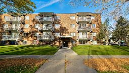Christopher Arms - 1 Bedroom Apartment For Rent
