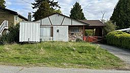 15855 Vine Avenue White Rock, British Columbia