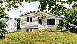 Well Cared For Home In A Lovely Mature Setting!