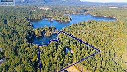 2740 Lakeview Rd Qualicum Beach, British Columbia
