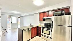 1 Bed+Den 1 Bath –Townhouse For Rent – 10 Laidlaw St, Toronto