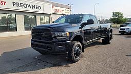 2022 Ram 3500 Limited | Deployable Side Steps | Dual Rear Wheels