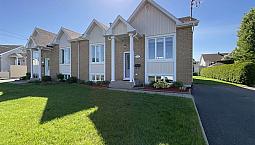 $339,900 - Semi-Detached For Sale
