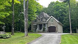 $675,900 - 2 Storey For Sale In La Pêche (Ste-Cecile-De-Masham)
