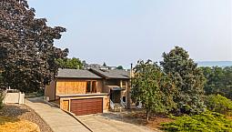 House For Sale In Coldstream  - Walk To Kal Beach