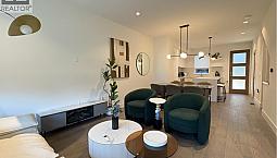 990 W 52Nd Avenue Vancouver, British Columbia