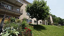 1 Bed Apt North Victoria &Taylor Controlled Entry Hardwood
