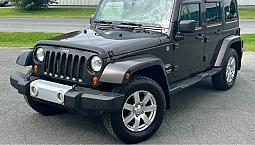 2013 Jeep Wrangler Unlimited Manuel / 4x4 / Toit Mou / Financeme