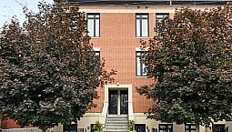 Beautiful 2 Bed + 2 Bath Townhouse For Sale