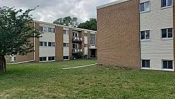 Newly Renovated 1 Bedroom - 70 Albert