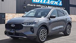 2025 Ford Escape Phev | Heated Seats + Steering | Adaptive