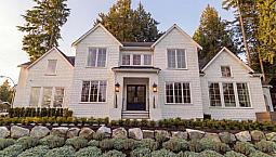 1688 127 Street Surrey, British Columbia