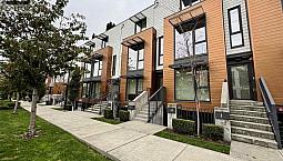 3 720 3rd East Street North Vancouver, British Columbia