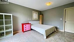 7486 19Th Ave Burnaby, British Columbia