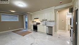 2 38Xx W 36Th Avenue Vancouver, British Columbia