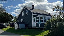 18 Chemin Marteau Road Chéticamp, Nova Scotia